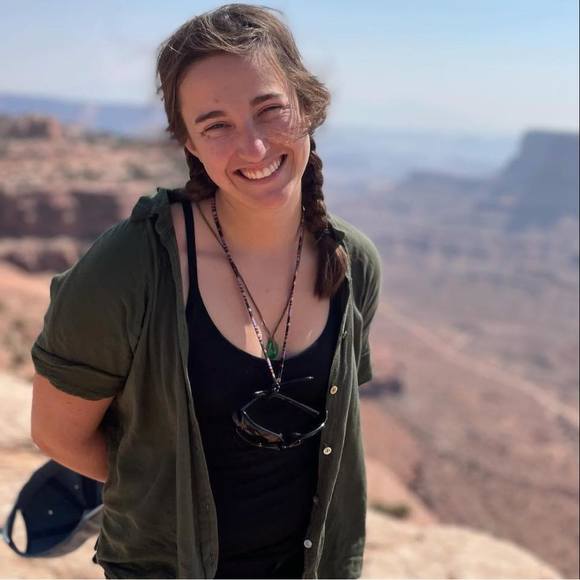 Meet your Posher, Katie - Picture 1 of 1